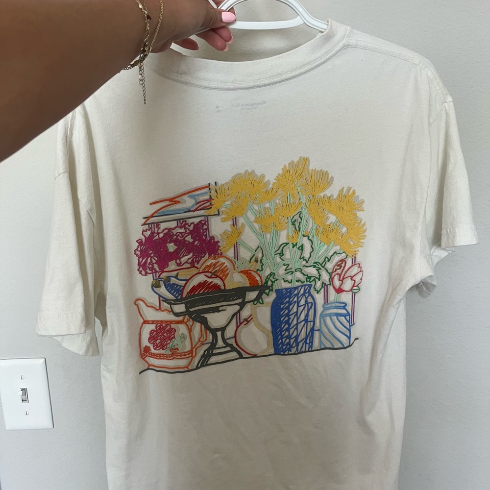 Abercrombie & Fitch Cream Graphic T-Shirt
